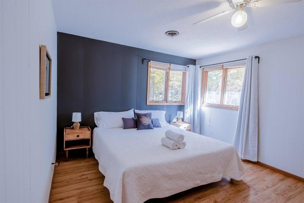 Fall Getaway Resort-3 King Suites, Dog-Friendly Seeley Exteriör bild